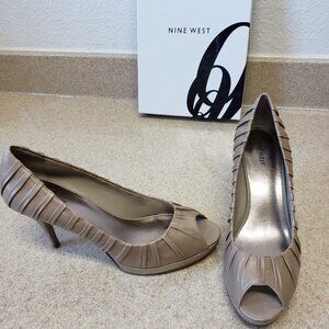 Nine West New Women's Tan Leather Pumps Peep Toe Size 9 Mid Hills Sophistication